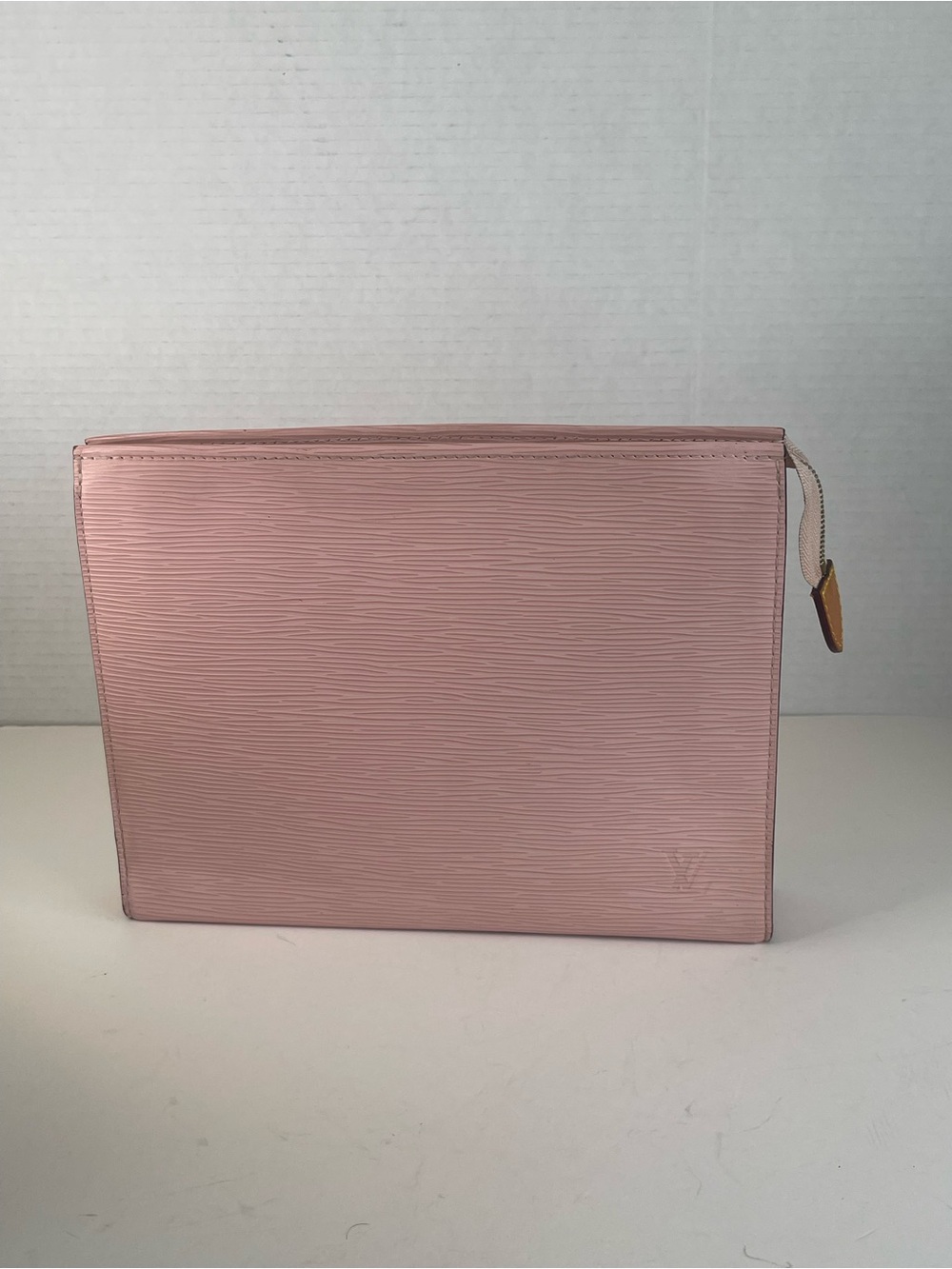 Louis Vuitton Epi 26 Toiletry Pouch